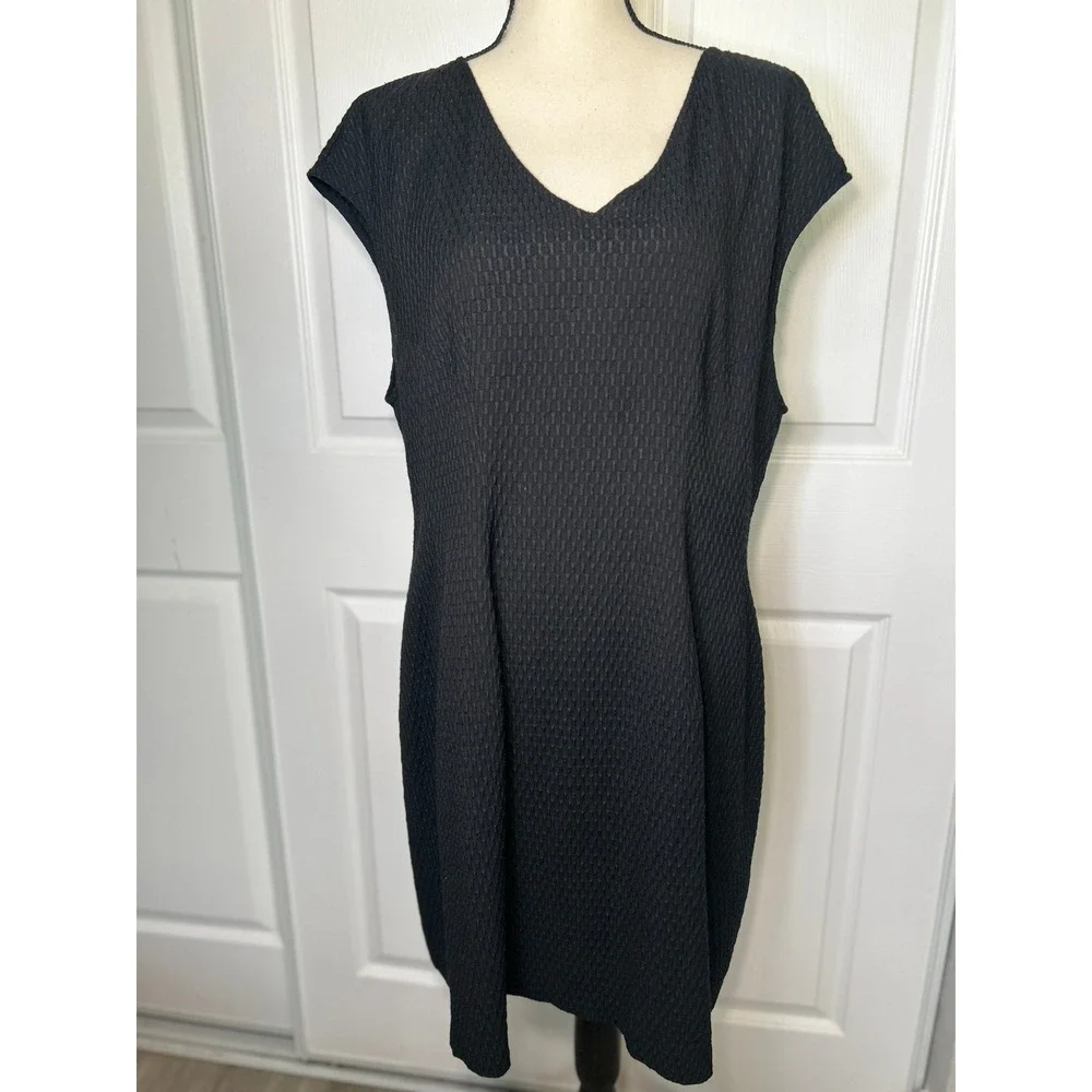 Josie Natori Sheath Dress Textured Jacquard XL Black V-Neck Cap Sleeve Zip Back